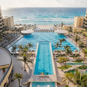 Resort The Royal Sands &