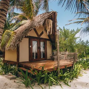 Glamp Ikal Tulum Pueblo